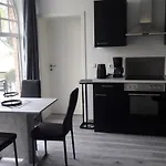 Gutshaus Wohlenhagen 아파트 *