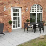Gutshaus Wohlenhagen 아파트 *