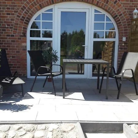 Gutshaus Wohlenhagen アパート *